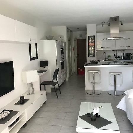 Les Hameaux Apartment Бандол Екстериор снимка