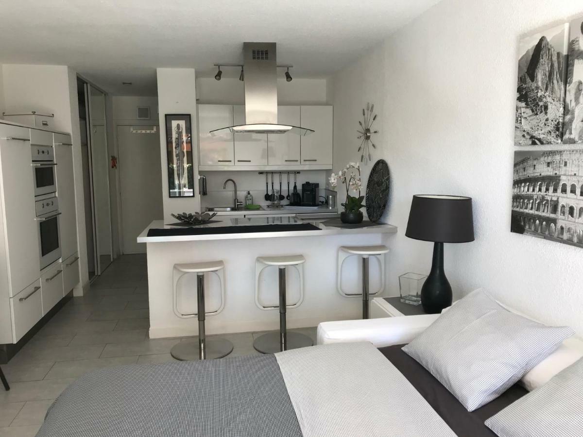 Les Hameaux Apartment Бандол Екстериор снимка